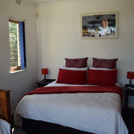 Oudtshoorn Homestay Accommodation Ngoại thất bức ảnh